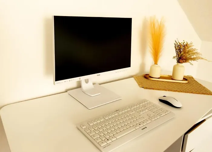 3,5-Zimmer Inkl Arbeitsplatz, Wlan & Free Netflix, Amazon-Free Parken Vollausgestattete Wohnung, 24H Check In
