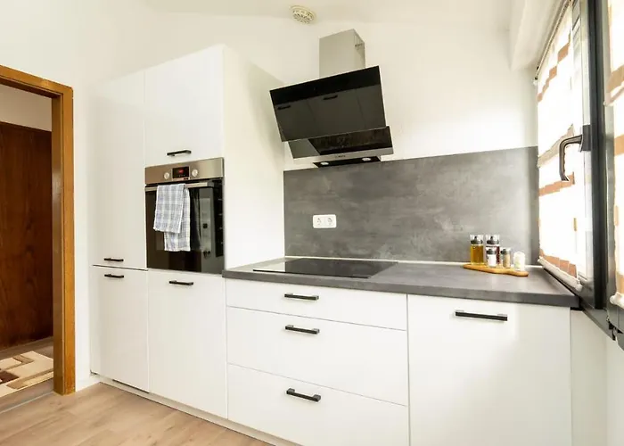 3,5-Zimmer Inkl Arbeitsplatz, Wlan & Free Netflix, Amazon-Free Parken Vollausgestattete Wohnung, 24H Check In